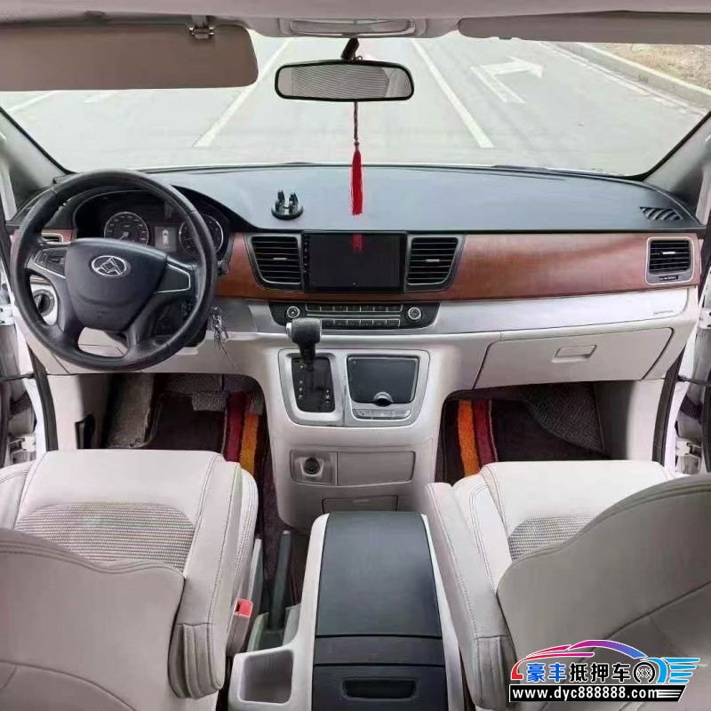 17年上汽大通G10轿车抵押车出售