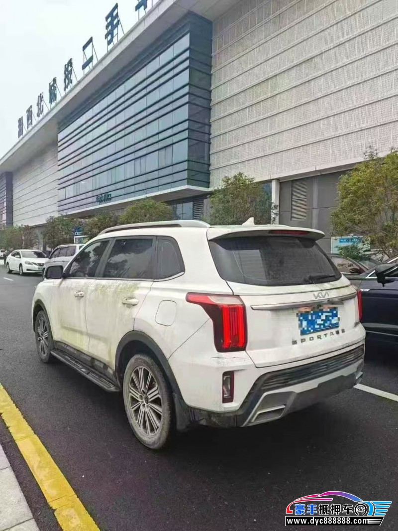 22年起亚智跑轿车抵押车出售