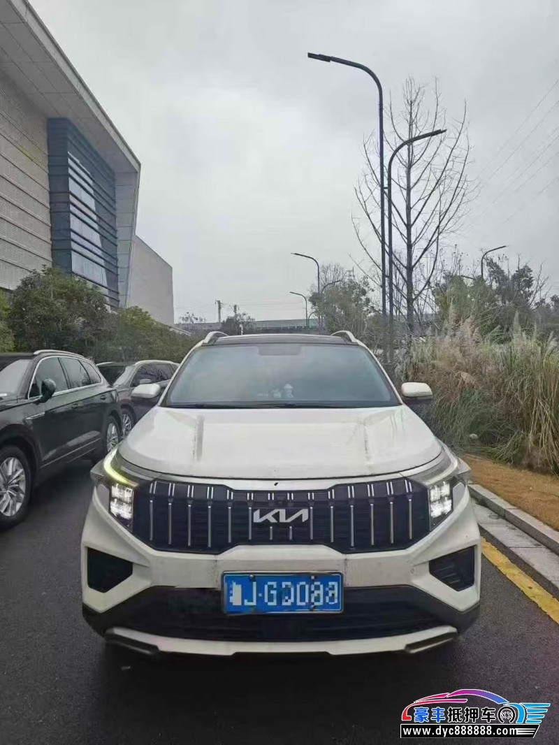 抵押车出售22年起亚智跑轿车