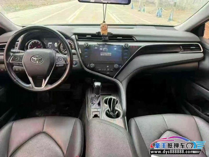 20年丰田凯美瑞轿车抵押车出售