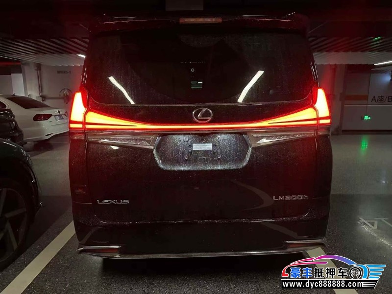 22年雷克萨斯lm轿车抵押车出售