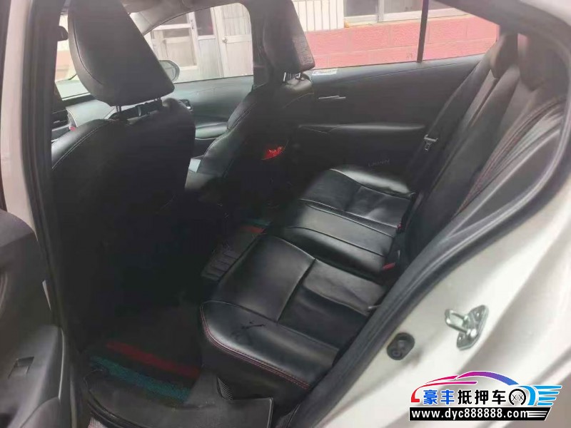 25年丰田雷凌轿车抵押车出售