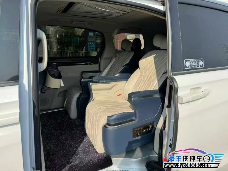 18年别克GL8轿车抵押车出售