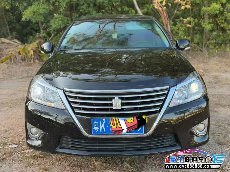 抵押车出售13年丰田皇冠轿车