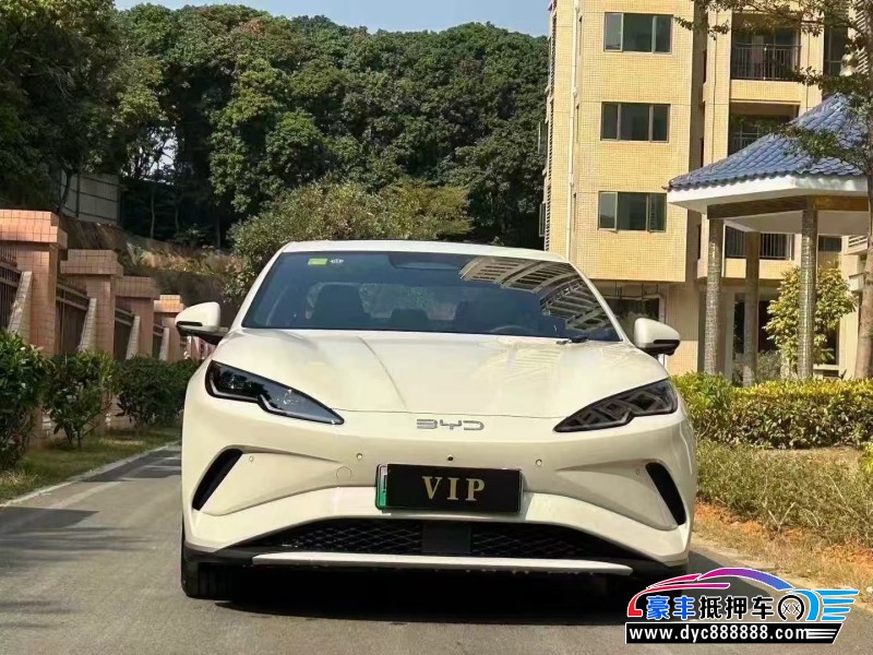 抵押车出售25年比亚迪海豹轿车