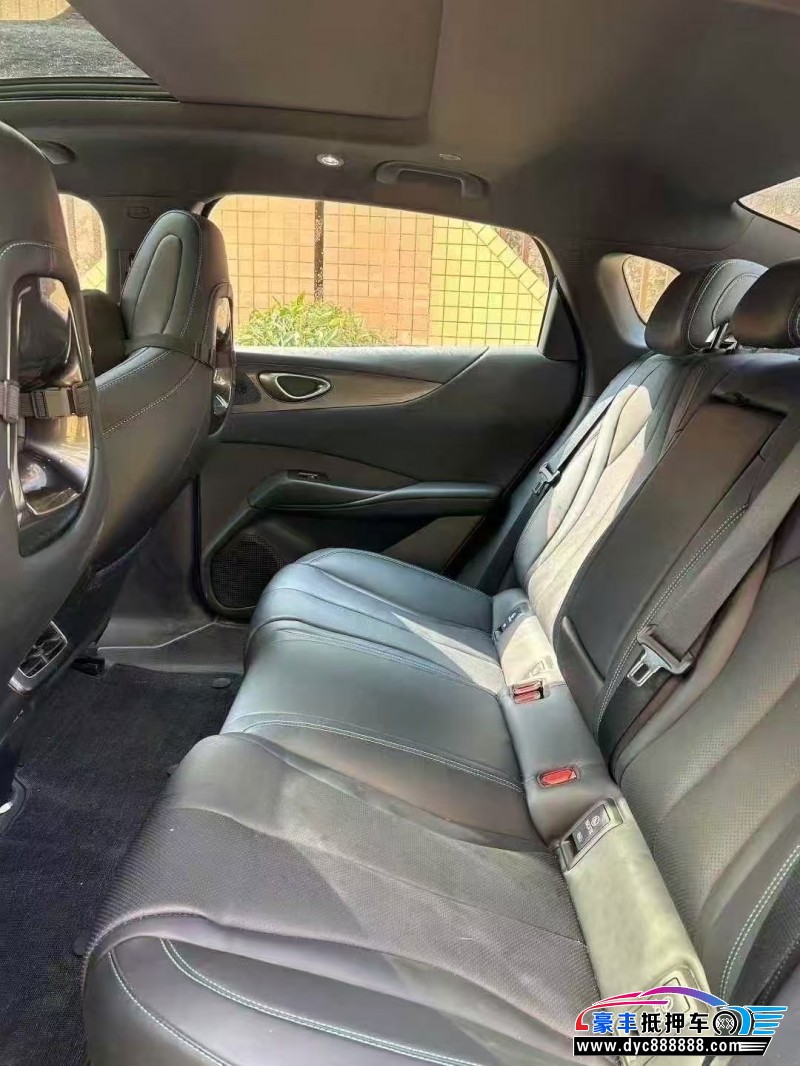 25年比亚迪海豹轿车抵押车出售