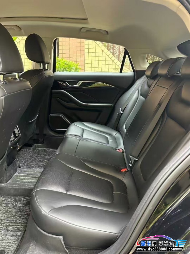 24年奔腾B70轿车抵押车出售