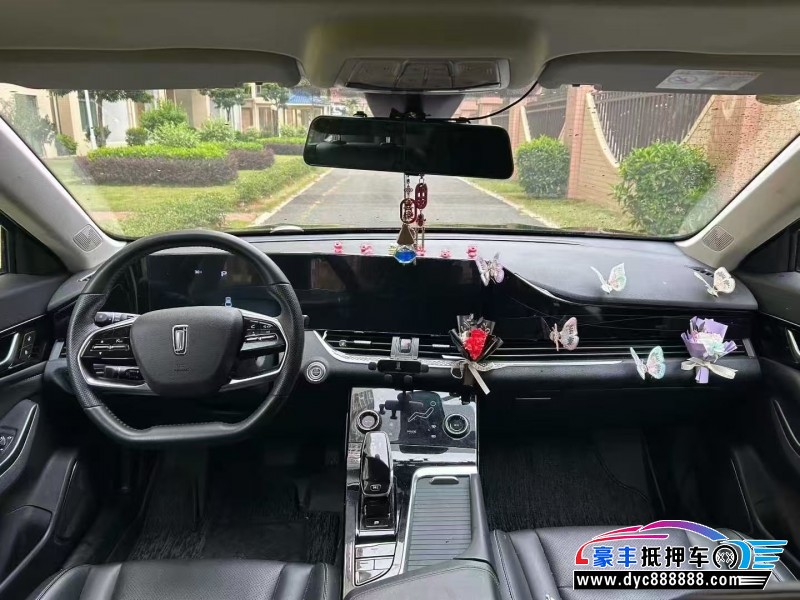 24年奔腾B70轿车抵押车出售