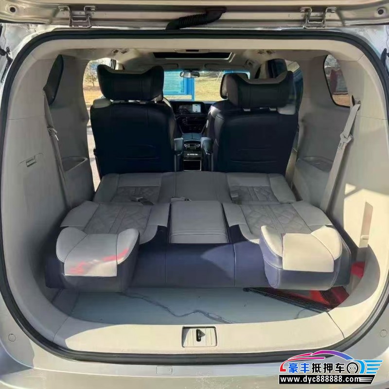 22年别克GL8轿车抵押车出售