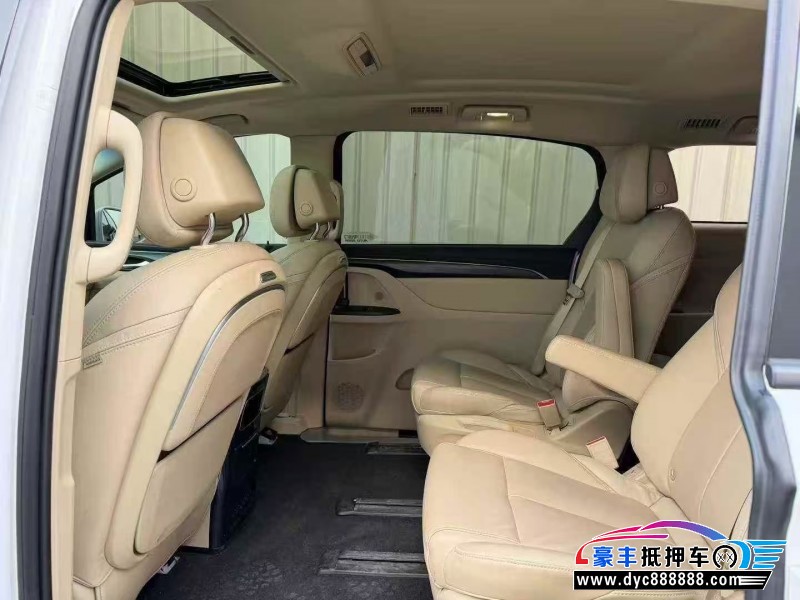 22年别克GL8轿车抵押车出售