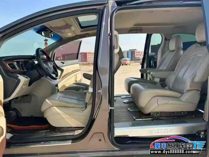 18年别克GL8轿车抵押车出售