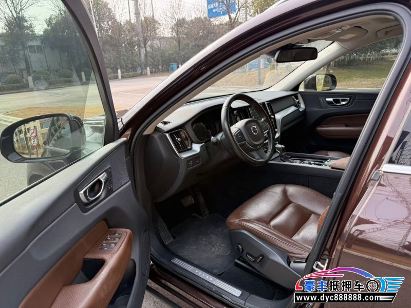 19年沃尔沃XC60轿车抵押车出售