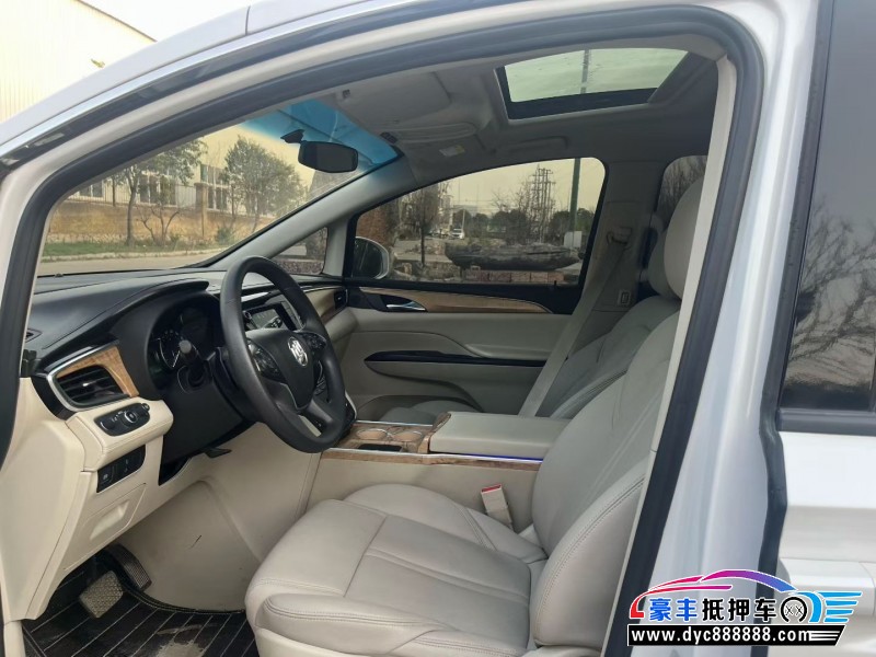 18年别克GL8MPV抵押车出售