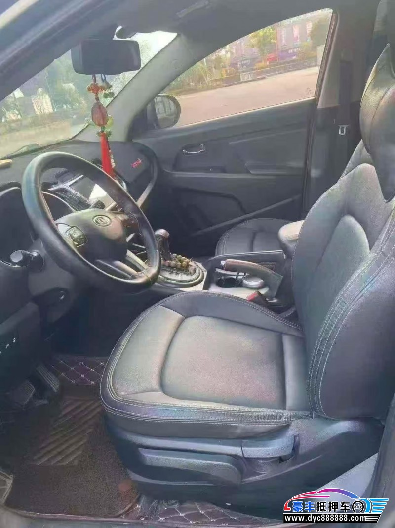 11年起亚智跑轿车抵押车出售