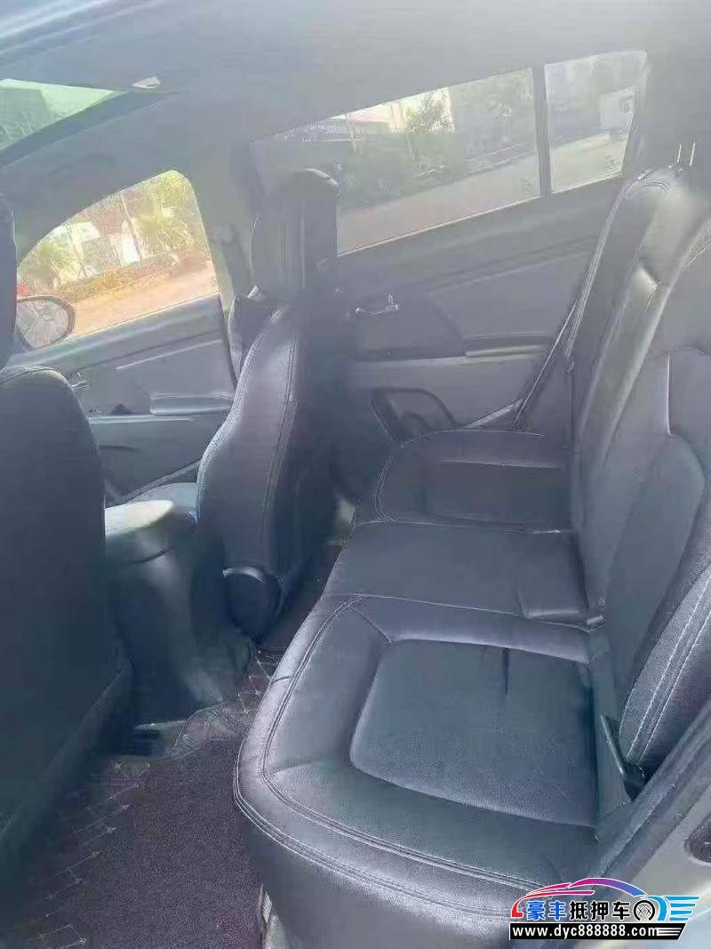 11年起亚智跑轿车抵押车出售