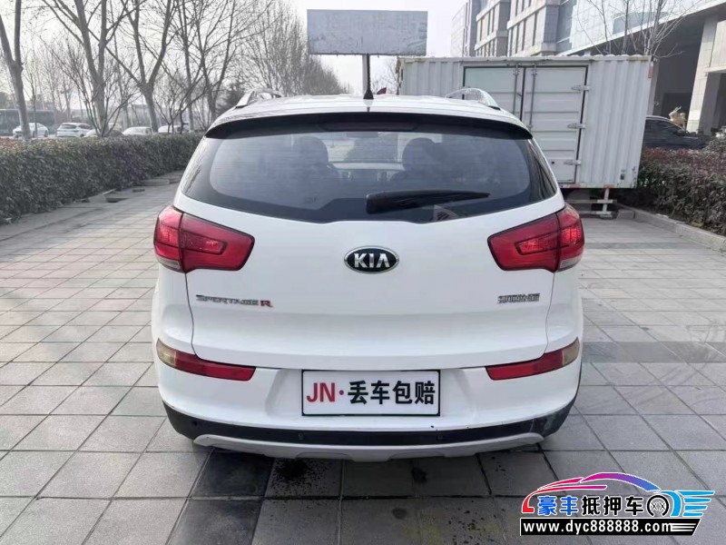 16年起亚智跑轿车抵押车出售