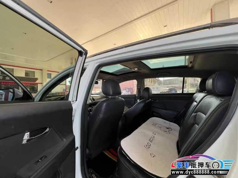 12年起亚智跑轿车抵押车出售