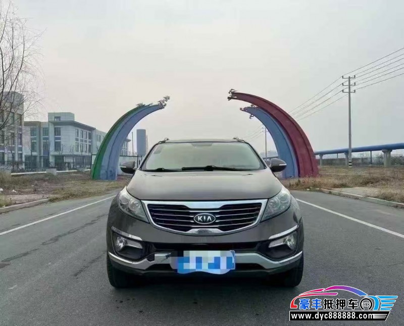 抵押车出售13年起亚智跑轿车