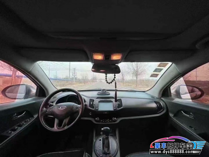 13年起亚智跑轿车抵押车出售