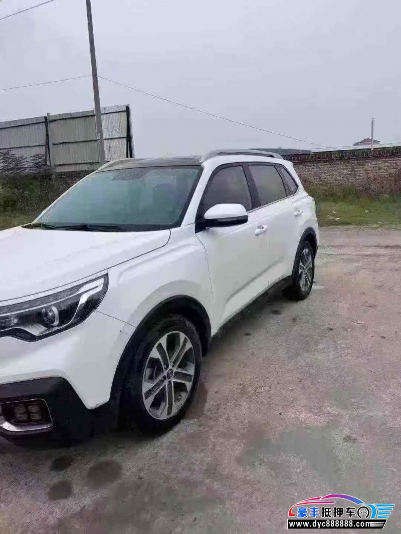 18年起亚智跑轿车抵押车出售