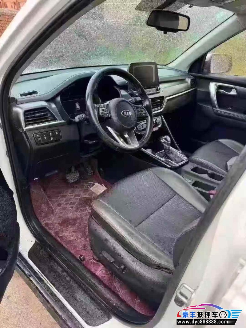 18年起亚智跑轿车抵押车出售