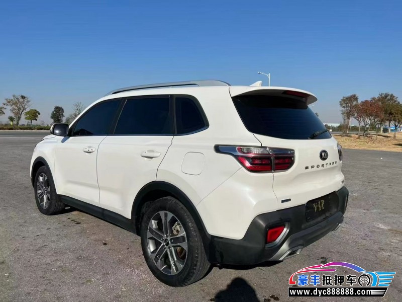 18年起亚智跑轿车抵押车出售