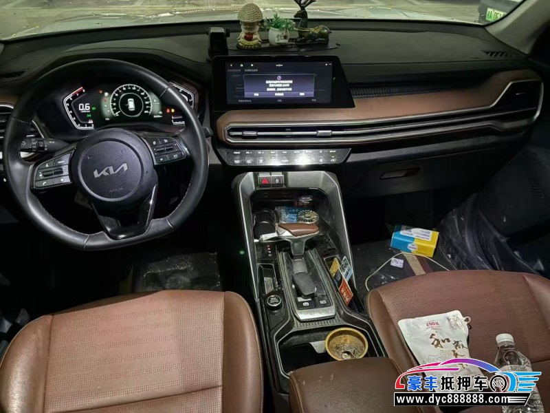 22年起亚智跑轿车抵押车出售