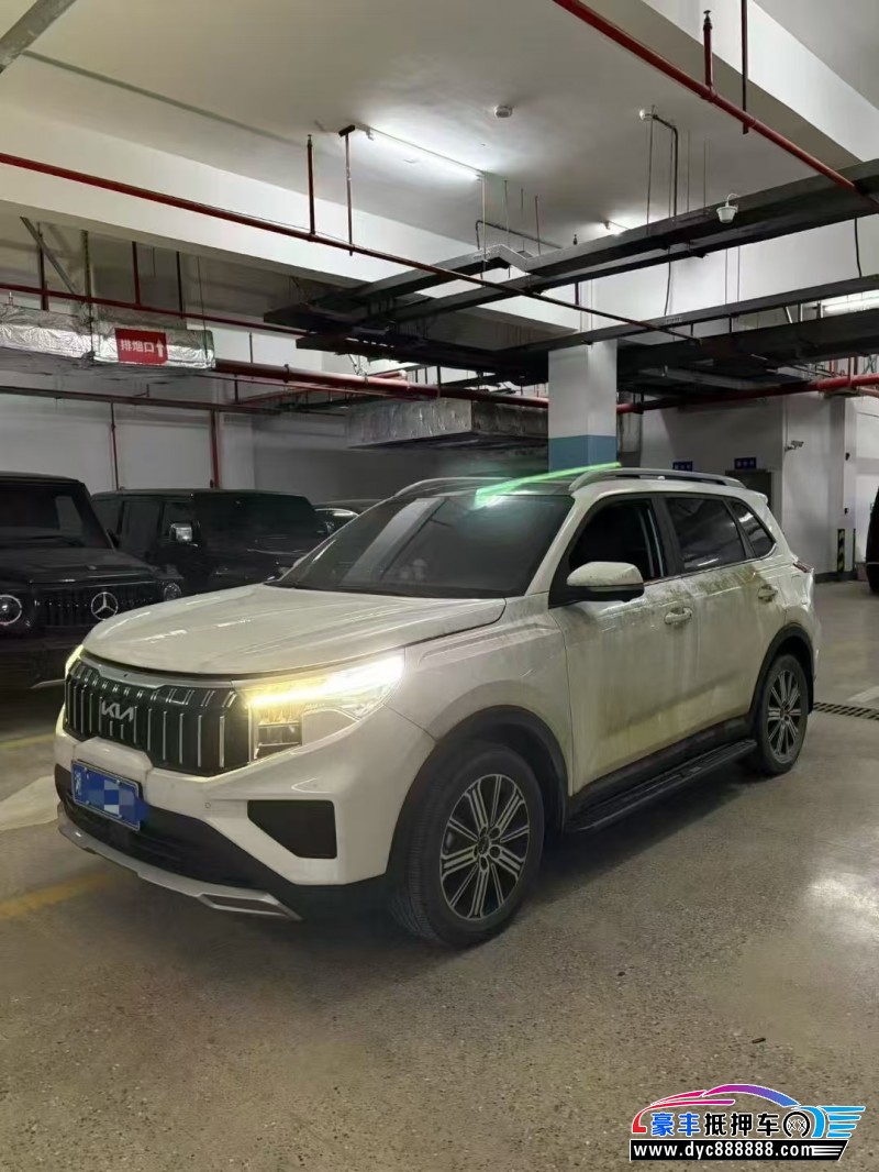 22年起亚智跑轿车抵押车出售