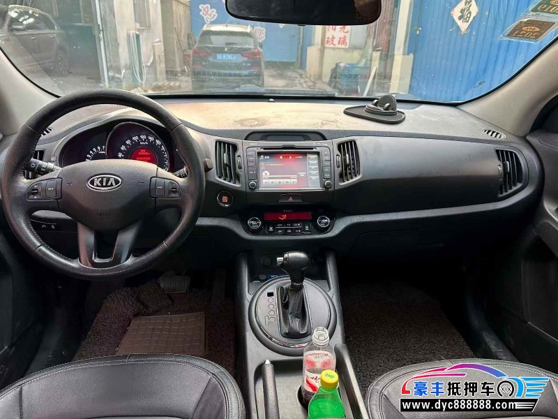 13年起亚智跑轿车抵押车出售