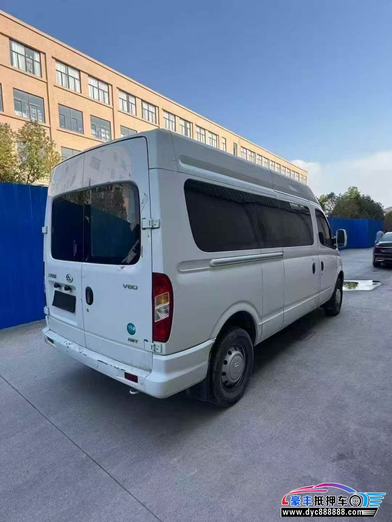 22年上汽大通V80轿车抵押车出售