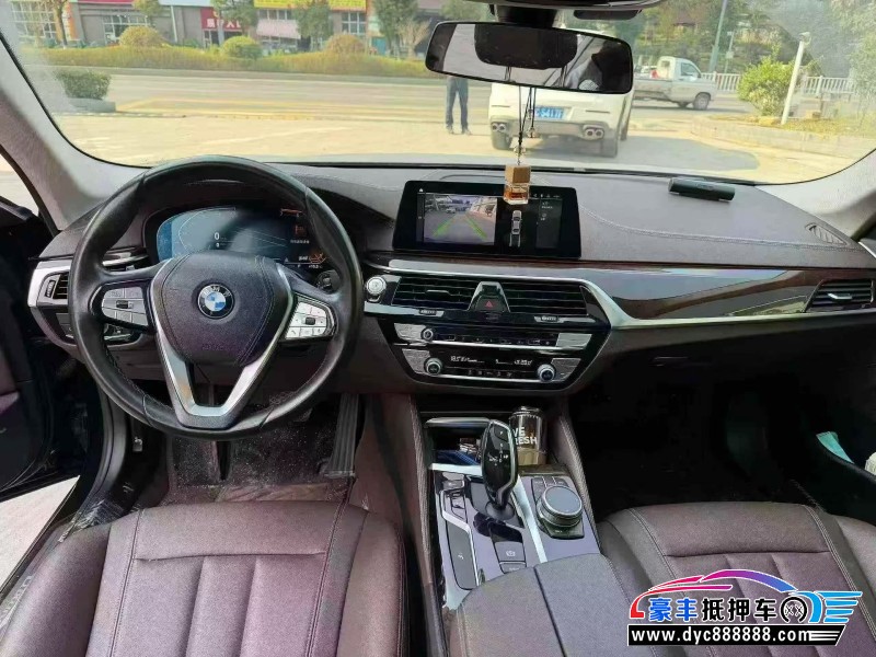 20年宝马5系轿车抵押车出售