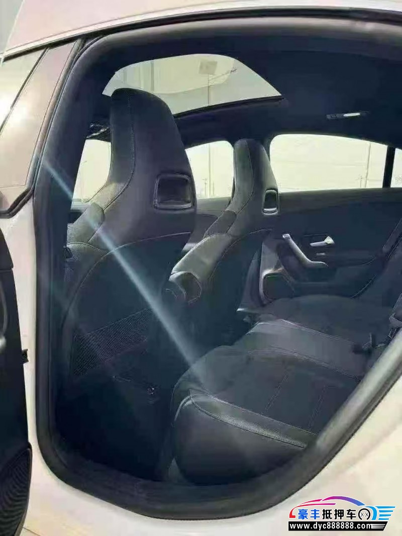 23年奔驰CLA轿车抵押车出售