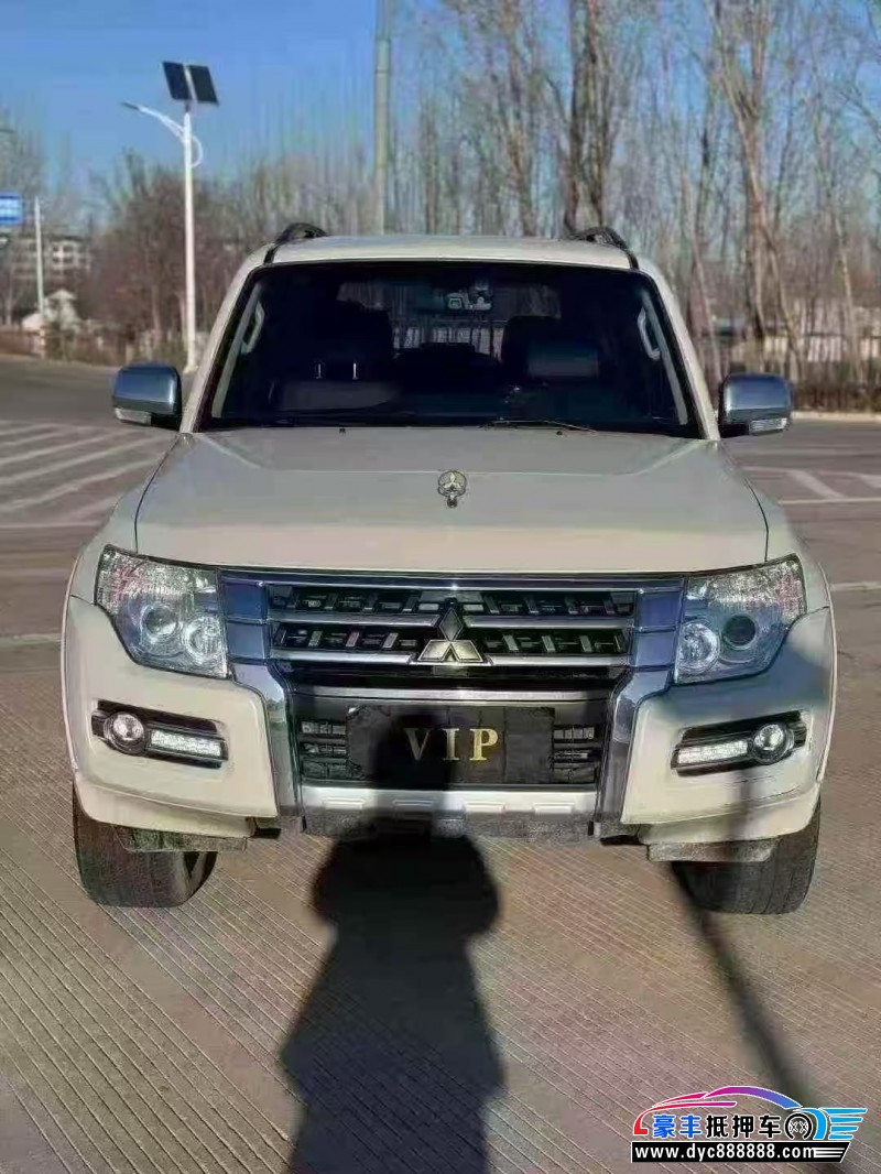 20年三菱帕杰罗SUV抵押车出售