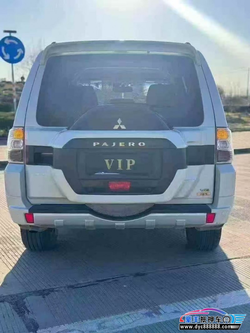 20年三菱帕杰罗SUV抵押车出售