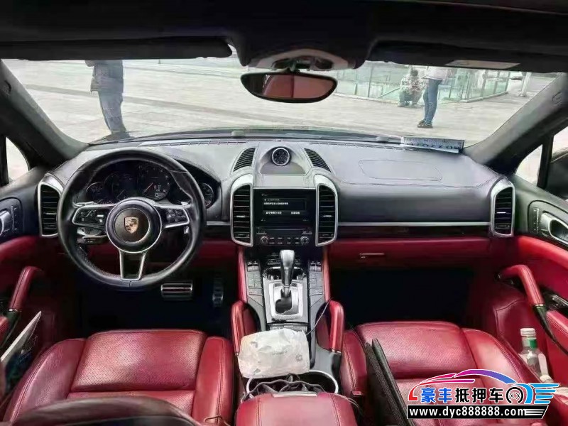 18年保时捷卡宴SUV抵押车出售