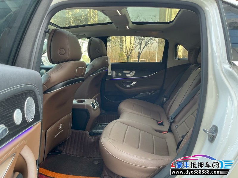 19年奔驰E轿车抵押车出售