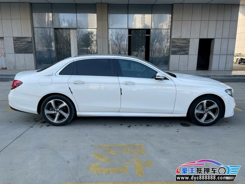 19年奔驰E轿车抵押车出售