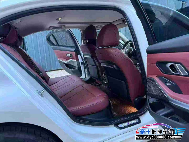 22年宝马3系轿车抵押车出售