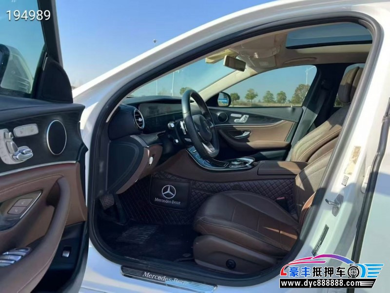 17年奔驰E轿车抵押车出售