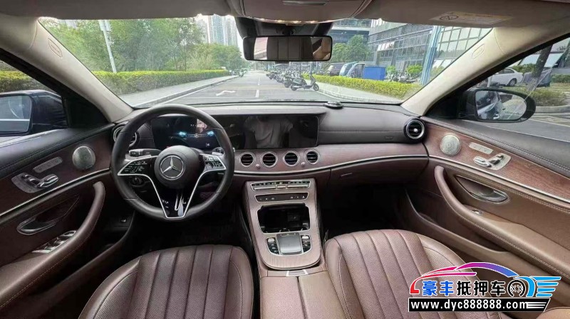 22年奔驰E轿车抵押车出售