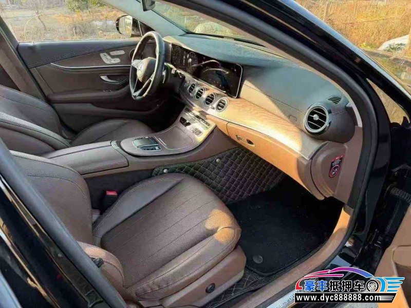 22年奔驰E轿车抵押车出售