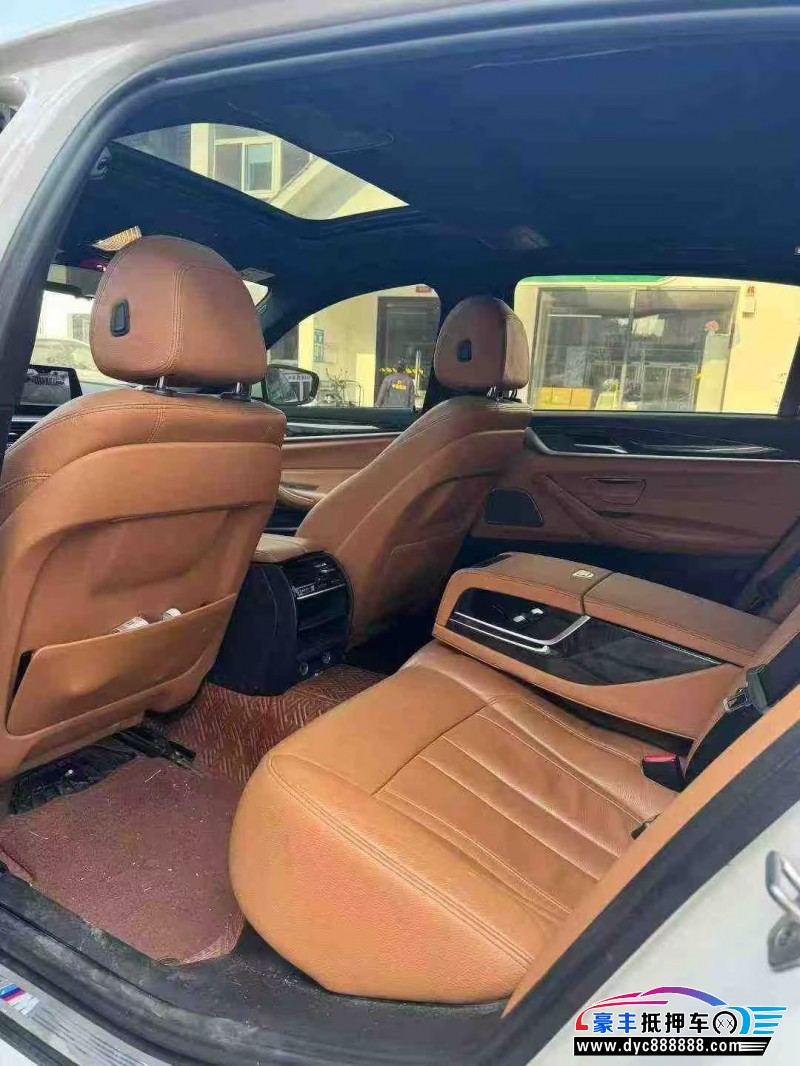 18年宝马5系轿车抵押车出售