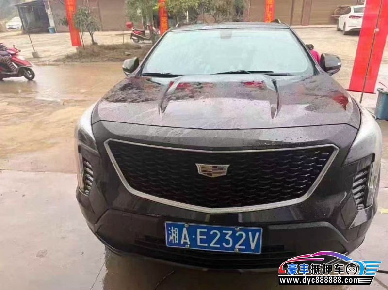 抵押车出售19年凯迪拉克XT4轿车