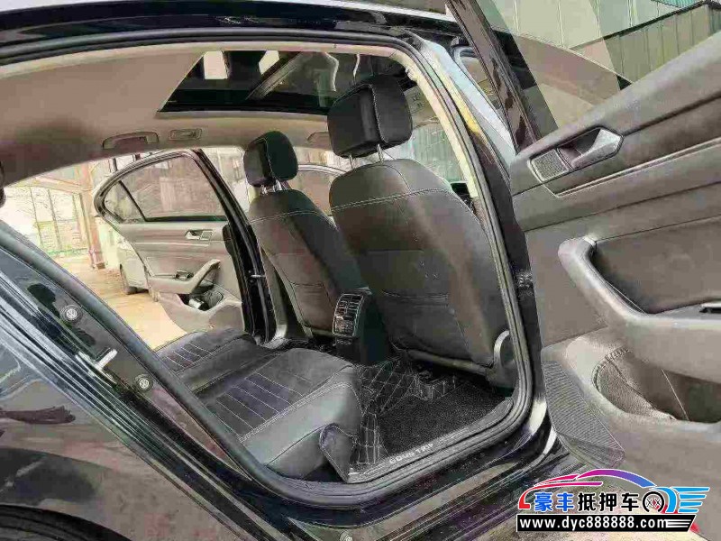 21年大众迈腾轿车抵押车出售