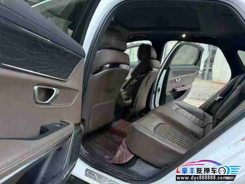 20年比亚迪汉轿车抵押车出售