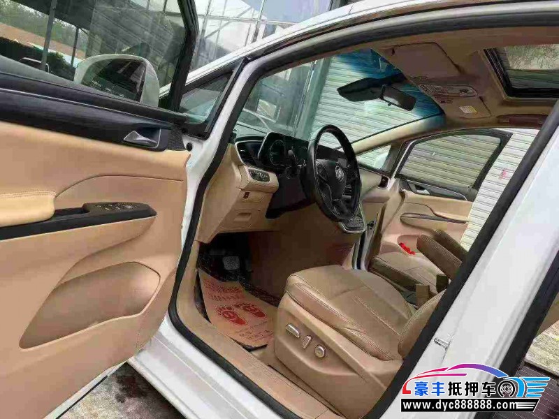 21年别克GL8轿车抵押车出售