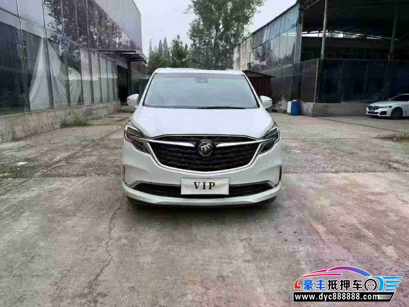 抵押车出售21年别克GL8轿车