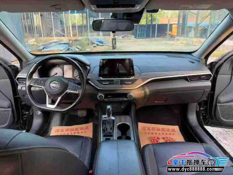 22年日产天籁轿车抵押车出售
