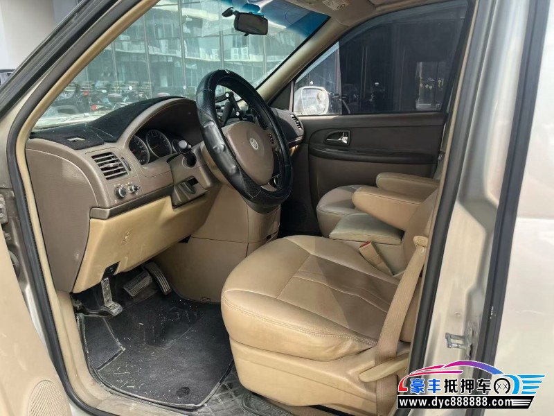 12年别克GL8轿车抵押车出售