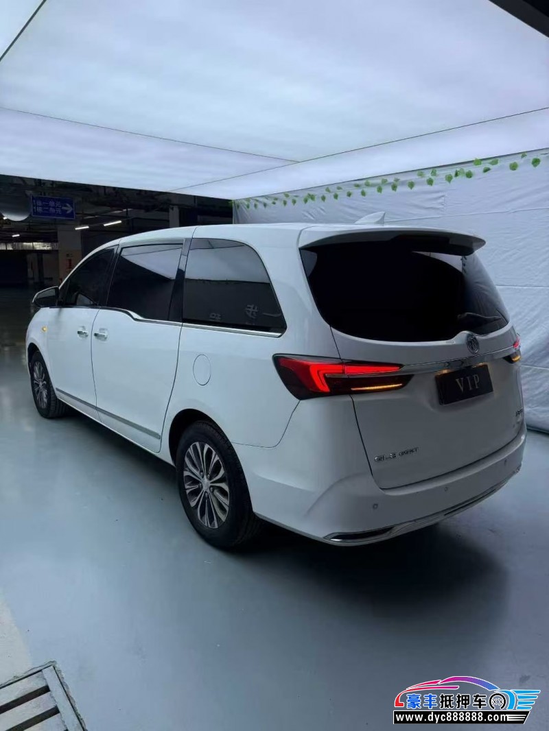 20年别克GL8轿车抵押车出售